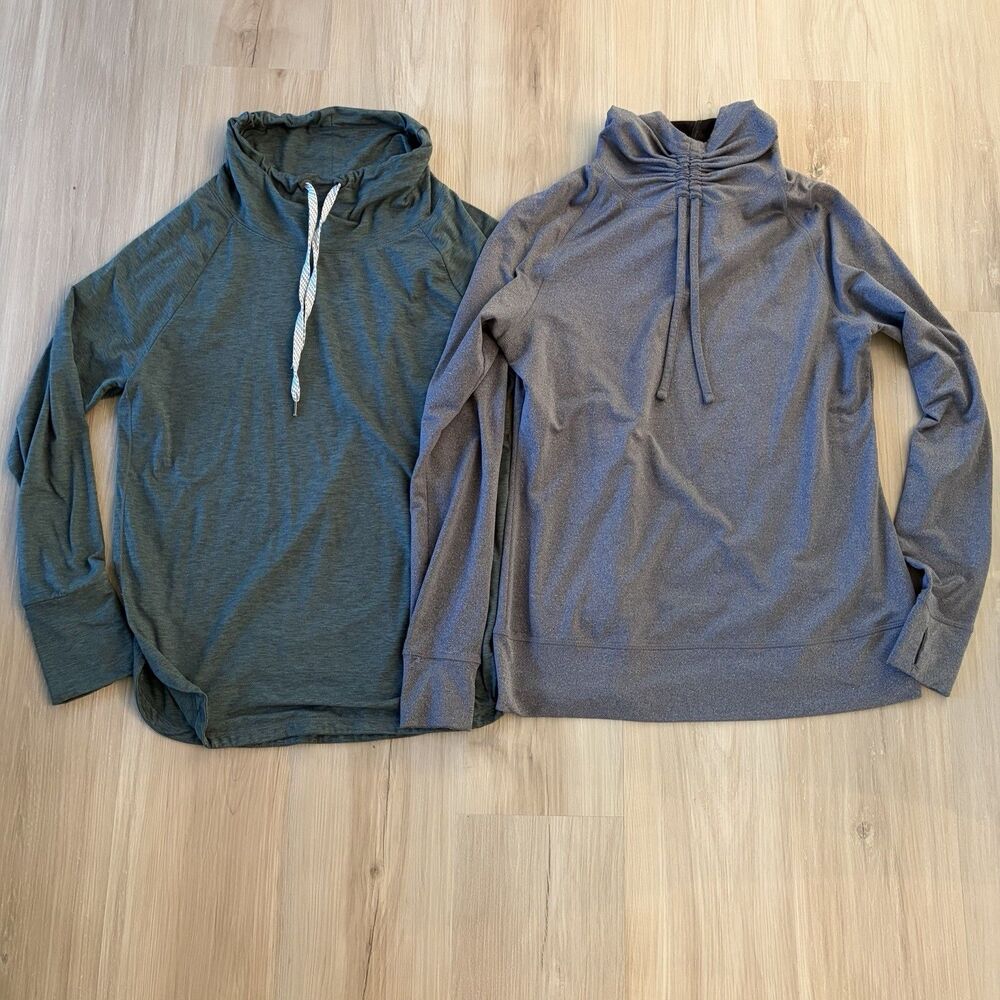 Bundle of 2 Hoodies Womens Sweatshirts Old Navy Green and Gray Size Med Members